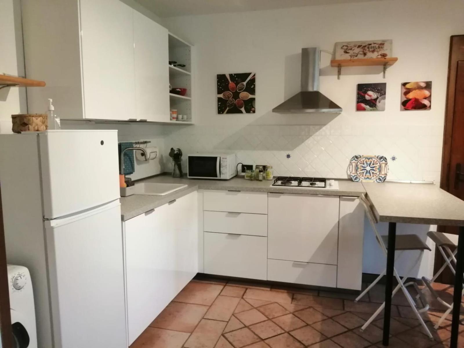 Hill House Appartement Lonato Buitenkant foto