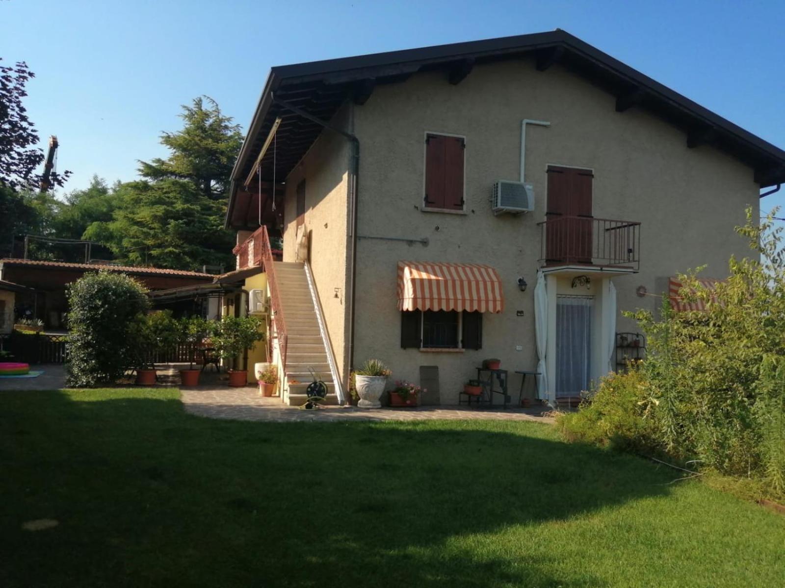 Hill House Appartement Lonato Buitenkant foto
