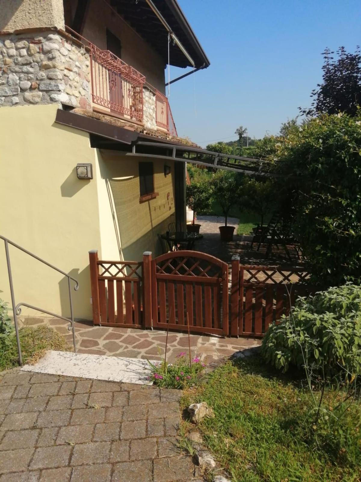 Hill House Appartement Lonato Buitenkant foto